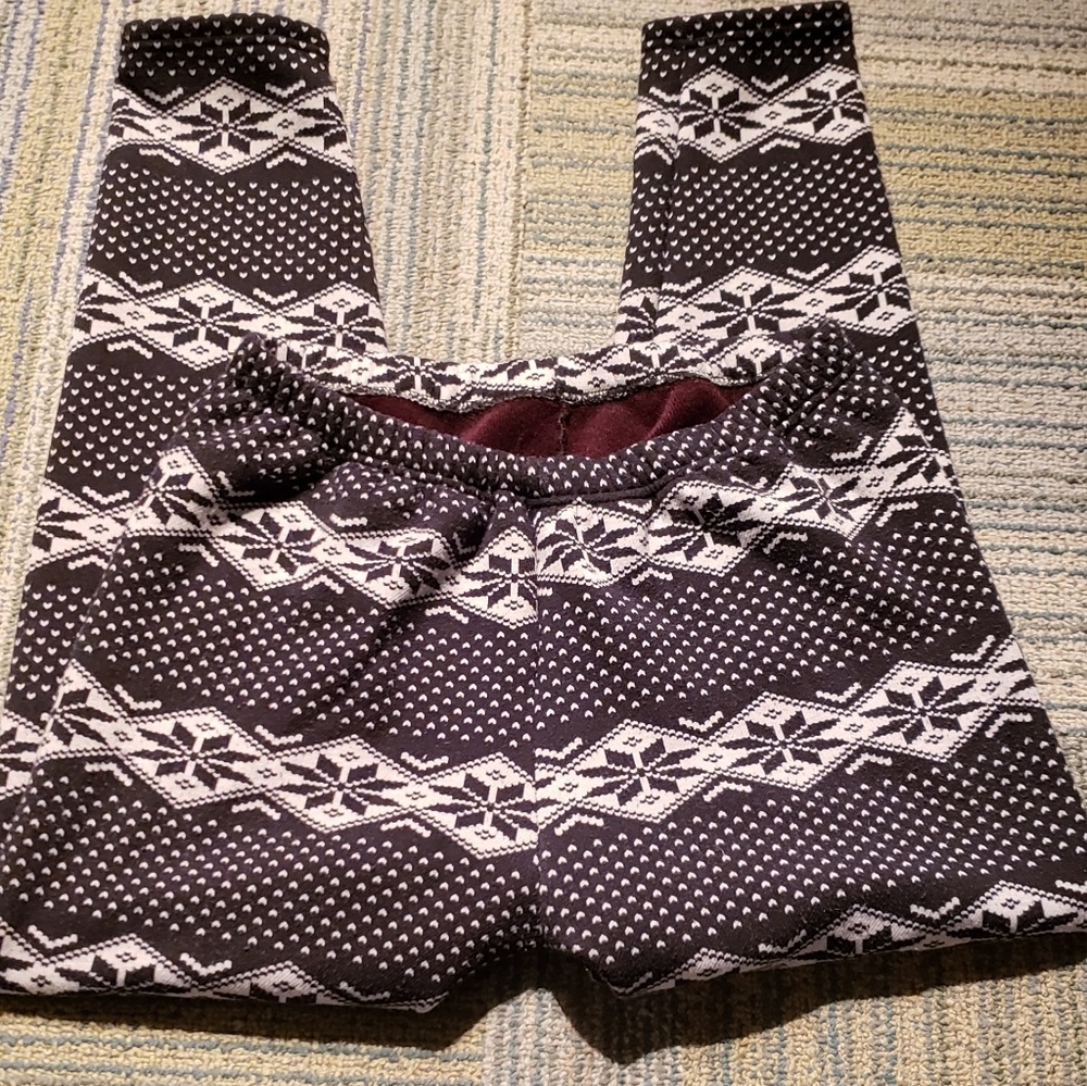 Womens  Black And White Snowflake Pattern Lined Fleece leggings